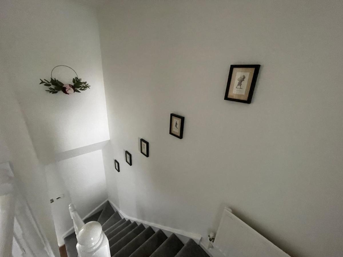 Riverside 2 Bedroom Townhouse With Car Charger Abergavenny Buitenkant foto