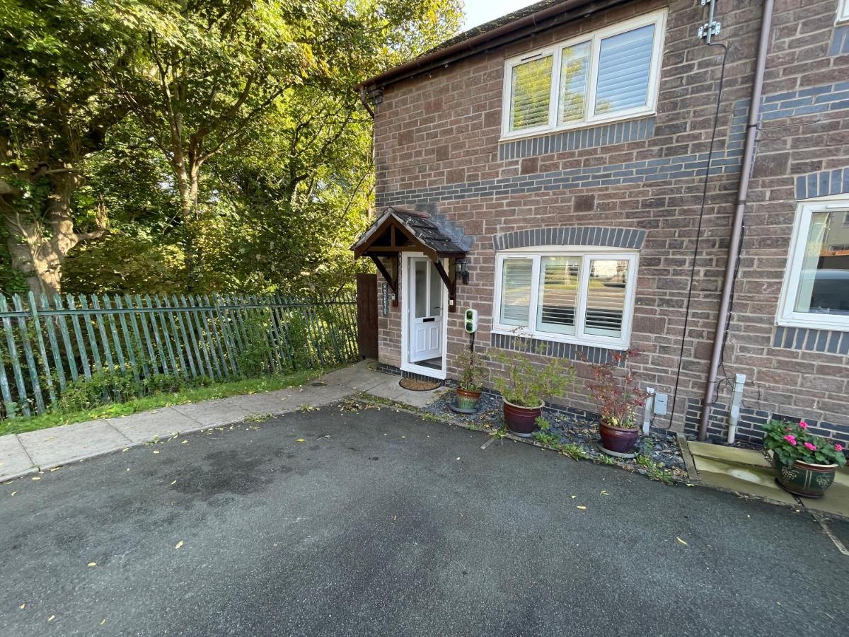 Riverside 2 Bedroom Townhouse With Car Charger Abergavenny Buitenkant foto